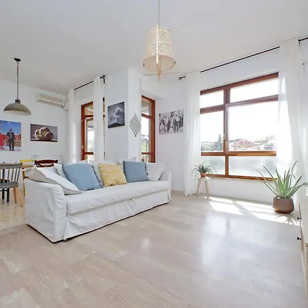 Apartamento Ych-appartamento Luminoso A San Pietro *